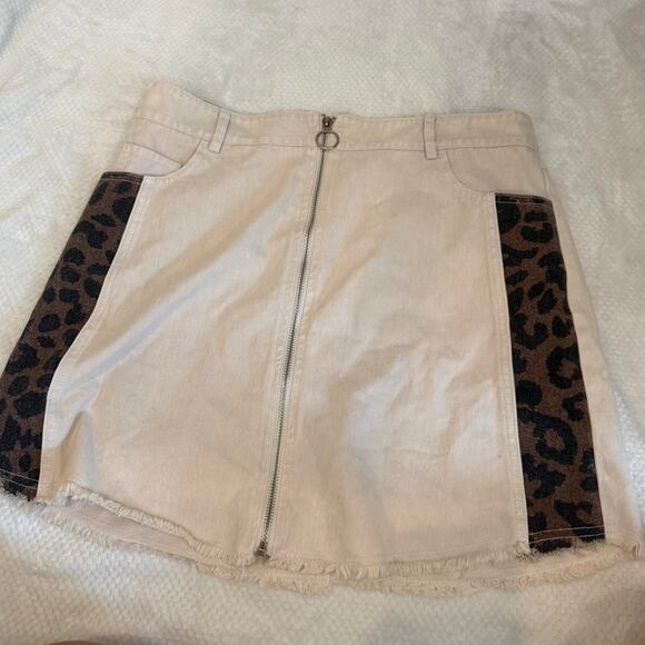 unbranded Dresses & Skirts - Mackenzie me cream leopard